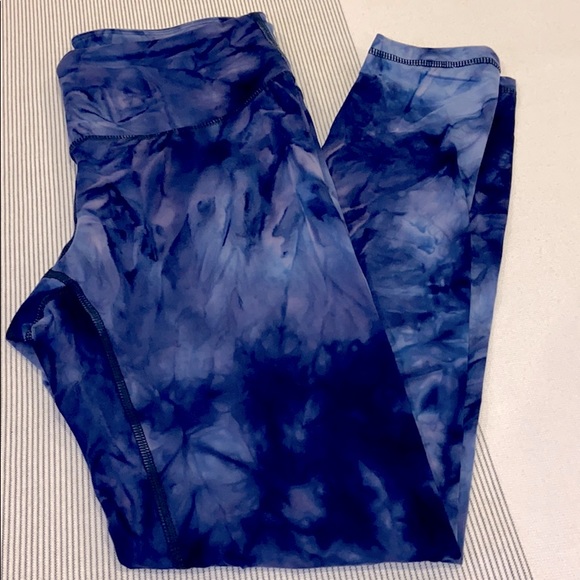 NWT! High Waist Yoga Leggings Blue White Tie Dye - Picture 5 of 8